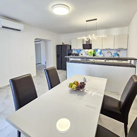 Sunrise By Interhome Janjina