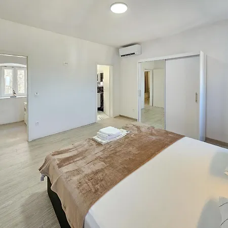 Sunrise By Interhome * Janjina