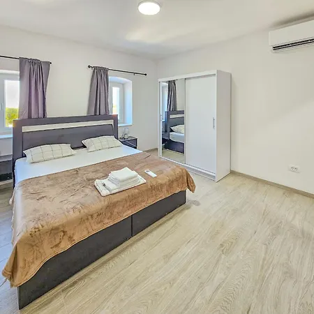 Holiday home Sunrise By Interhome
