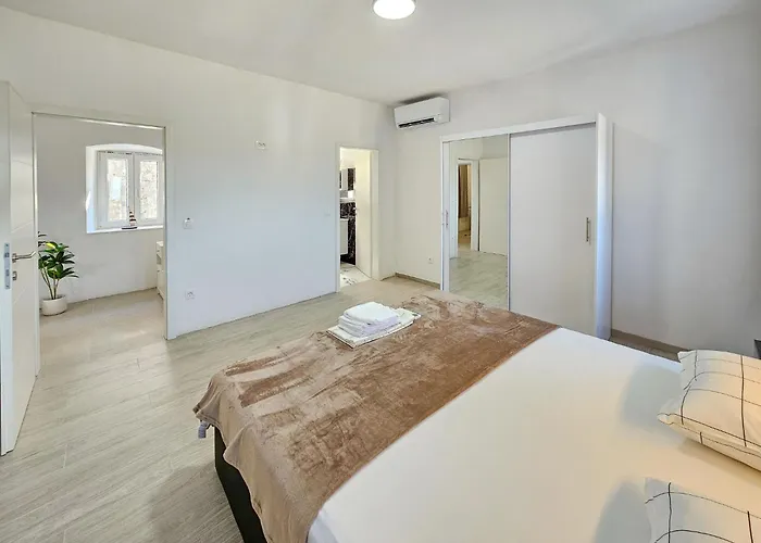 Sunrise By Interhome * Janjina